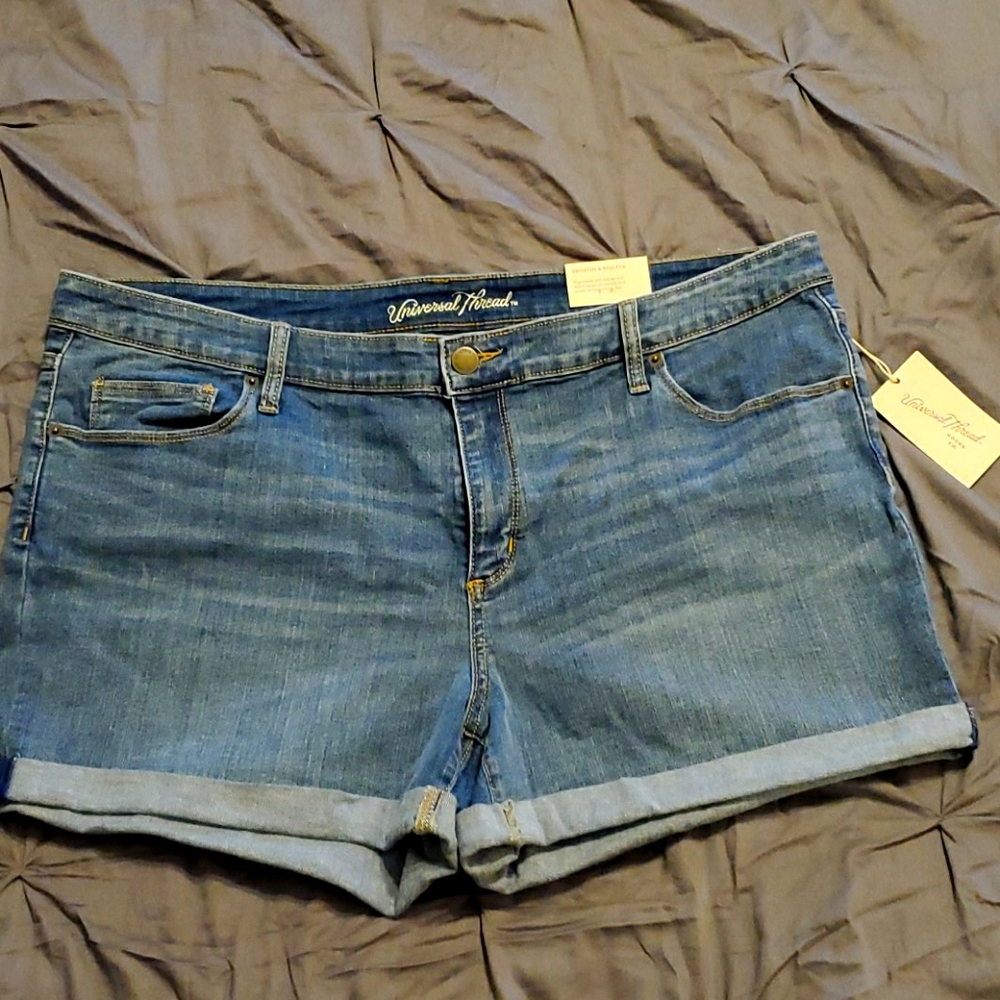 NWT Universal Thread Denim Midi Shorts 20w